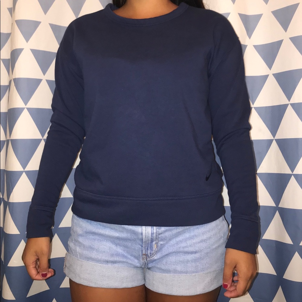 Nike V-back Crewneck